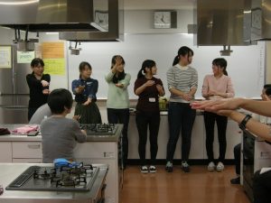 手軽にできて、栄養バランスのよい料理を作りましょう（日曜青年教室）